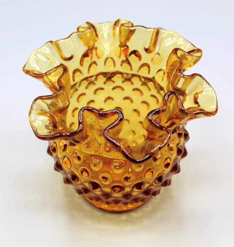 lot 1909 image: Vintage Fenton Hobnail Amber Glass  4.25 tall x 5 wide