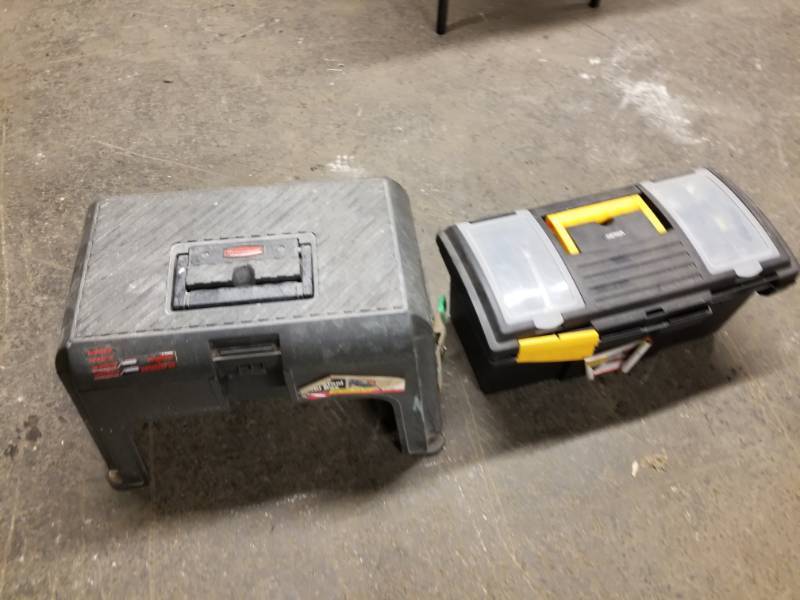 lot 2114 image: Hand Carry Tool Boxes and Contents