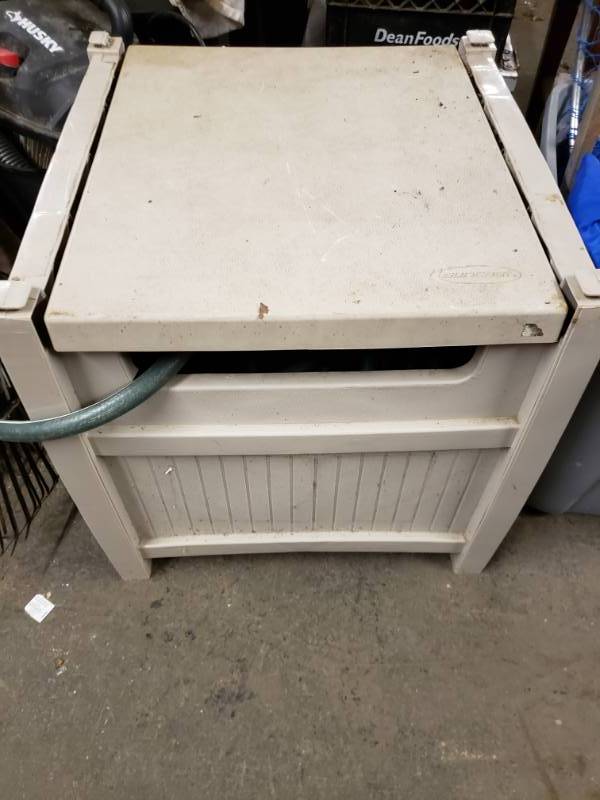 lot 3007 image: Suncast Garden Hose Box with Garden Hose