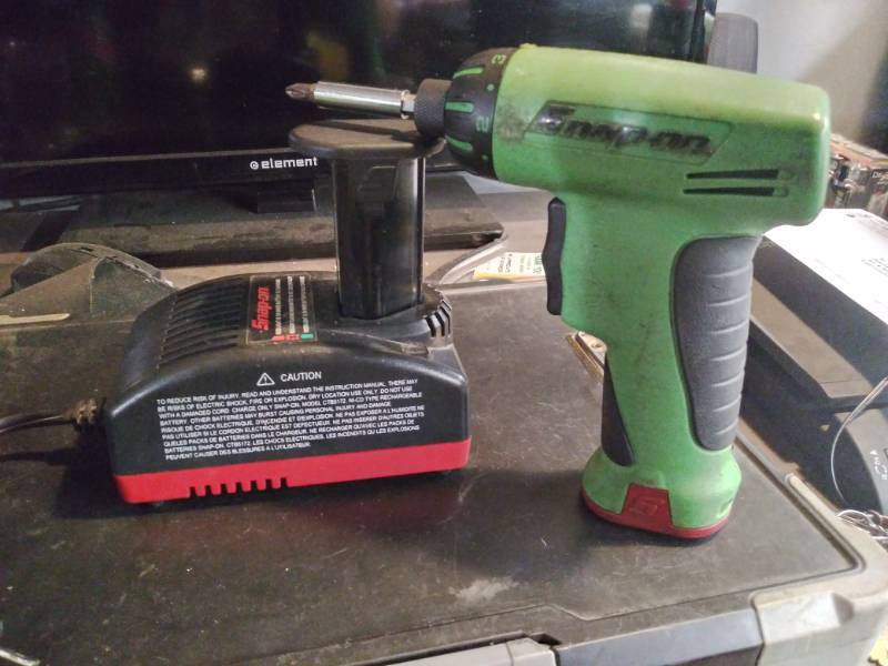 lot 3019 image: Snap On CTS561CLG 14 Screwdriver 7.2Volt