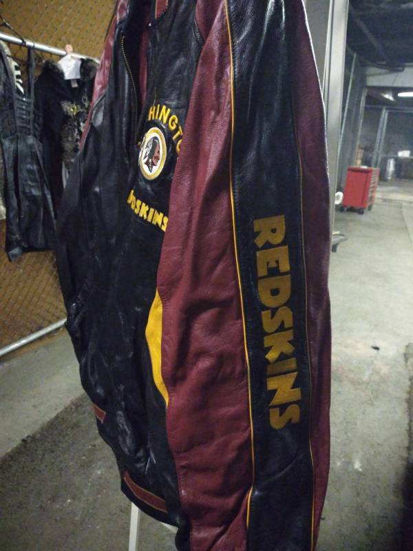 Carl Banks Washington Redskins Leather Jacket Size XXL  Jackets, Overalls,  Jeans, Hoodies, by The North Face, Browning, Huk, Wilson Leather, Carhartt,  Walls, Pelle Studio, Kansas City Chiefs, Jackets, Overalls, Levis, Tommy