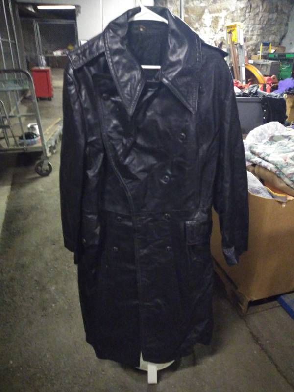 lot 1245 image: Leather Jacket Satin Lined Size 46