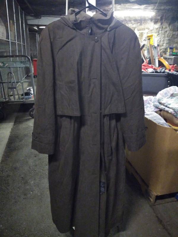 lot 1246 image: Fleet Street Jacket Size 16