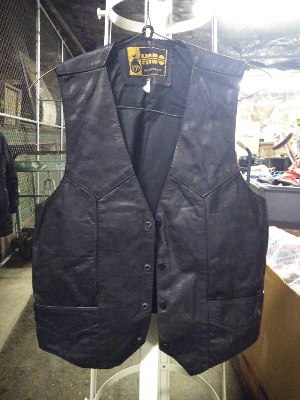 lot 1248 image: PJS Hobo Industries Leather Vest Size XL