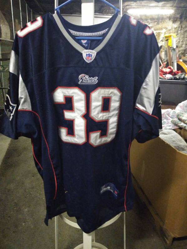 lot 1249 image: Patriots #39 Woodhead Onfield Jersey
