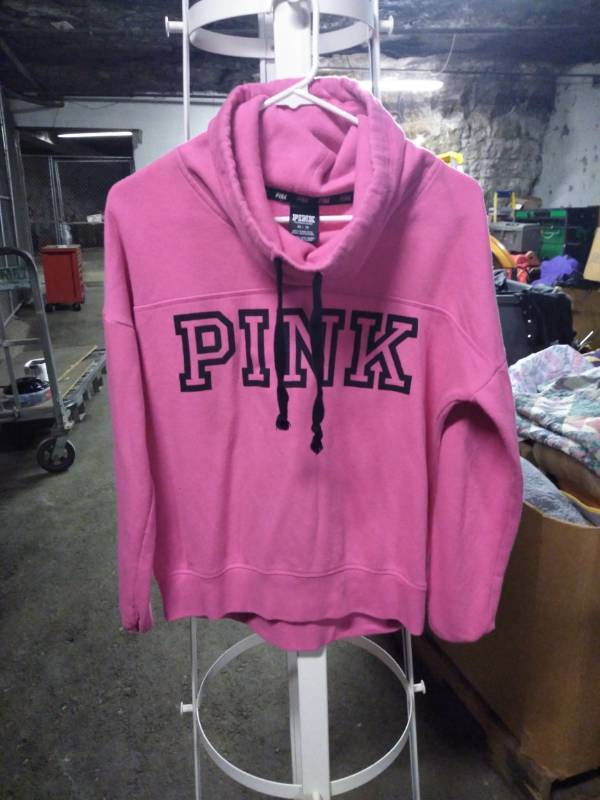 lot 1251 image: Pink Sweatshirt Size XS
