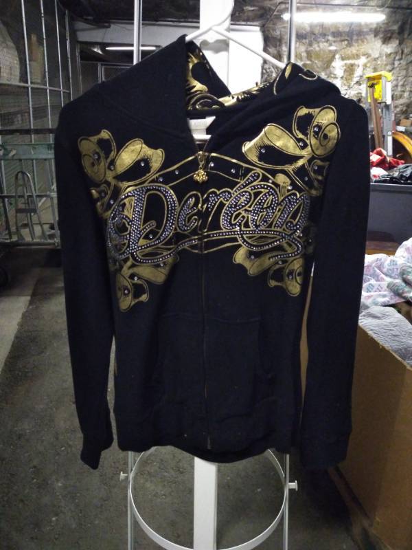 lot 1257 image: Dereon Zip Up Hoodie Size L