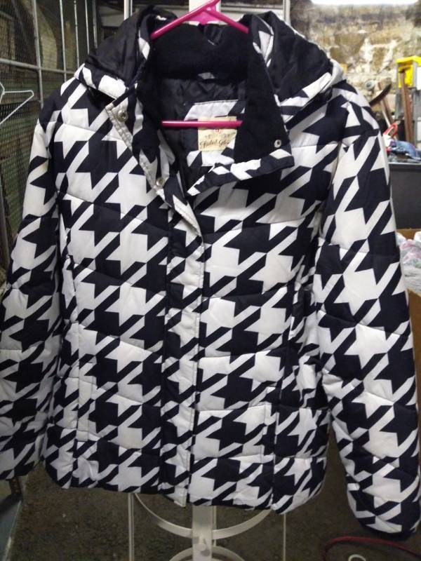 lot 1272 image: Faded Glory Size XL Jacket