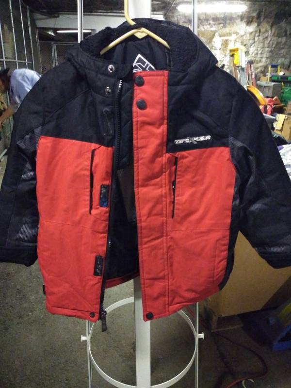 lot 1275 image: Zero Xposure Boarding Co Jacket