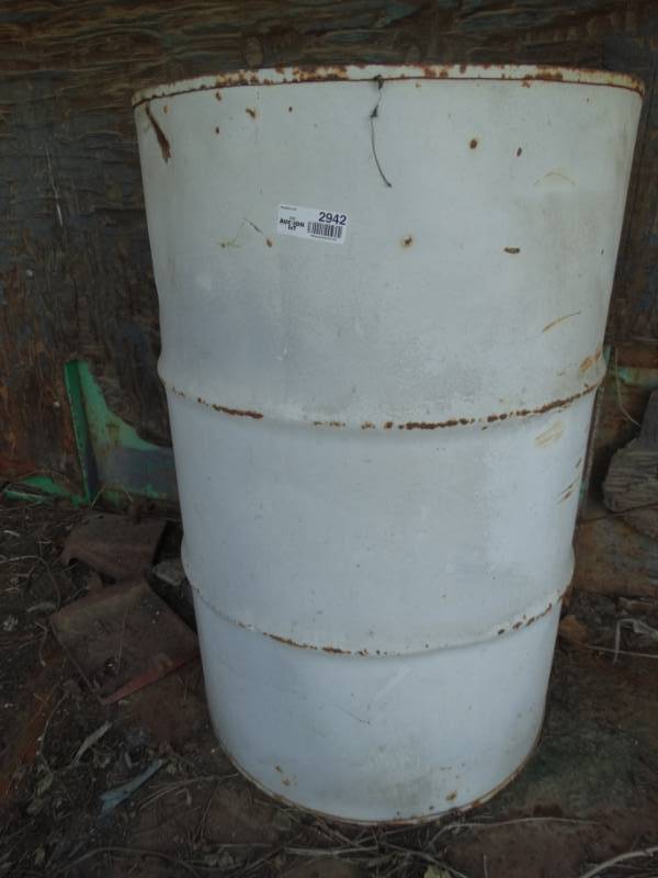 lot 2942 image: Metal drums fence chicken feeder