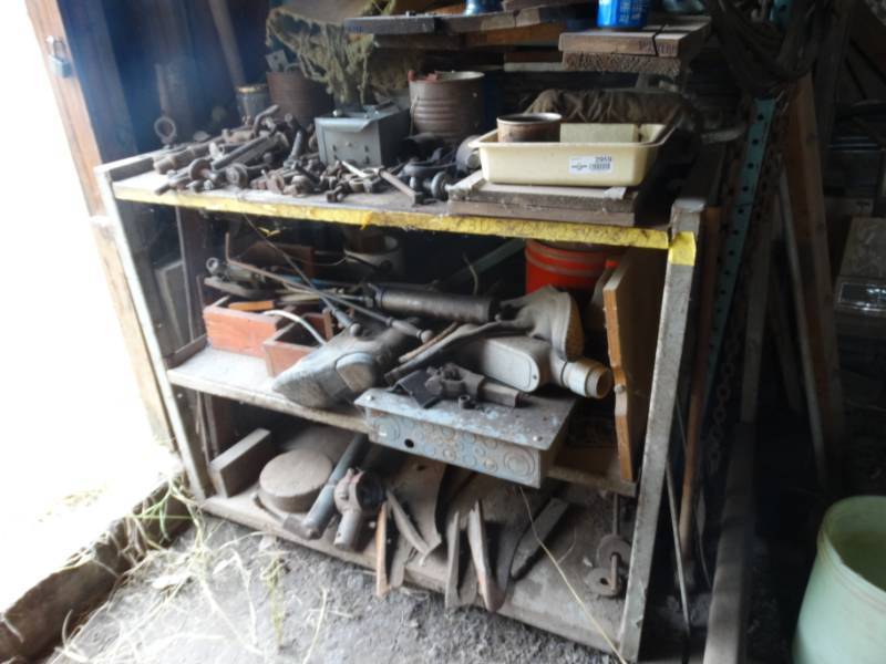 lot 2959 image: Metal shelf w contents- tools hardware misc.
