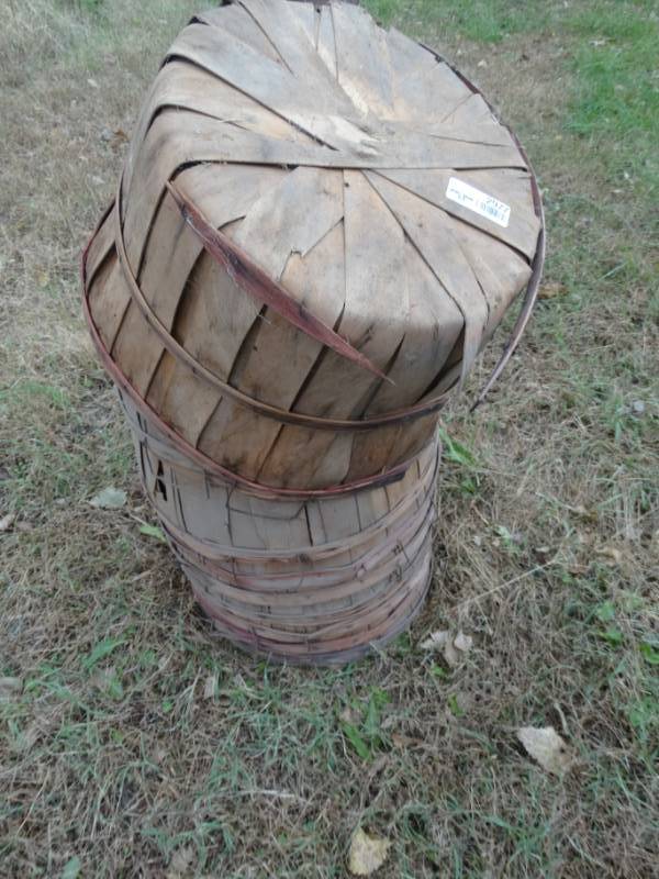 lot 2977 image: Stack of old bushel baskets