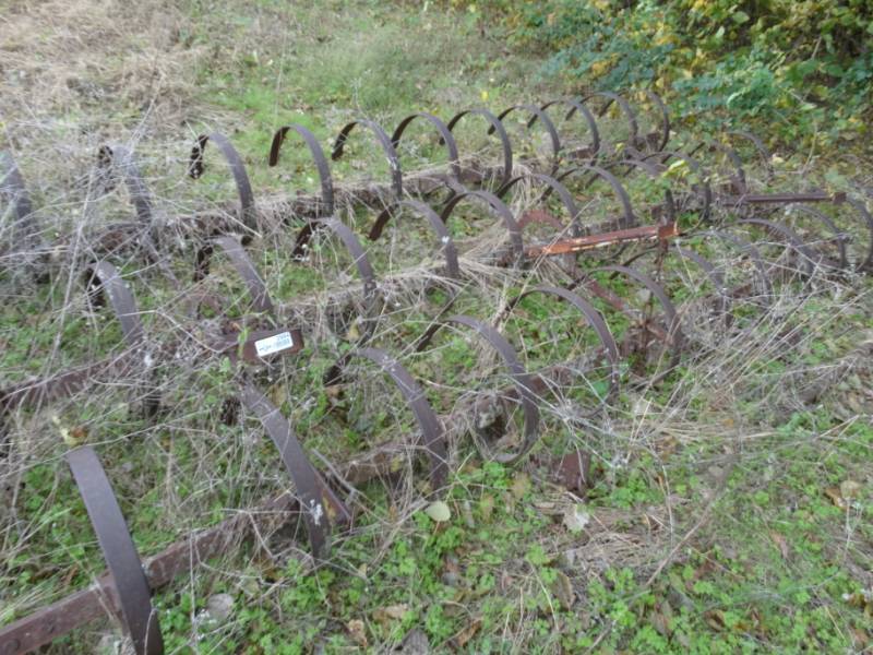 lot 2994 image: Old metal farm implement- Pull behind spring tooth