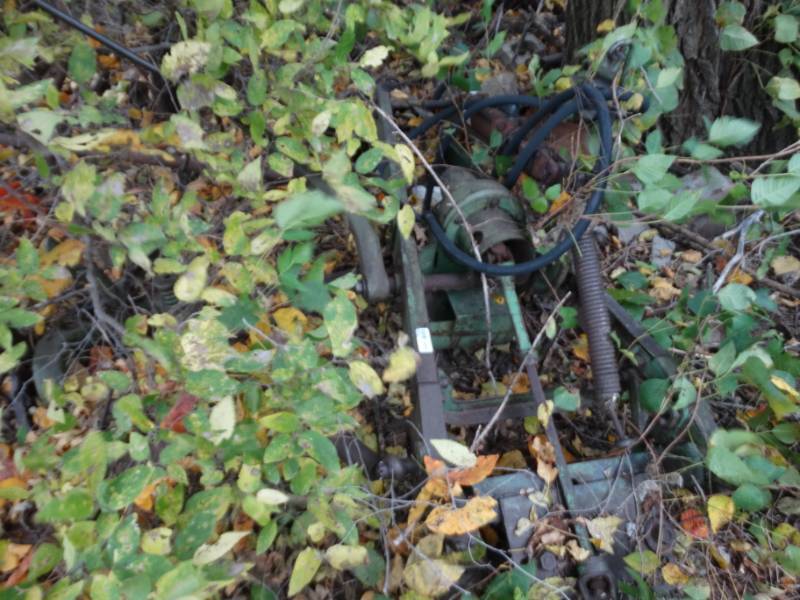 lot 7930 image: John Deere sickle mower