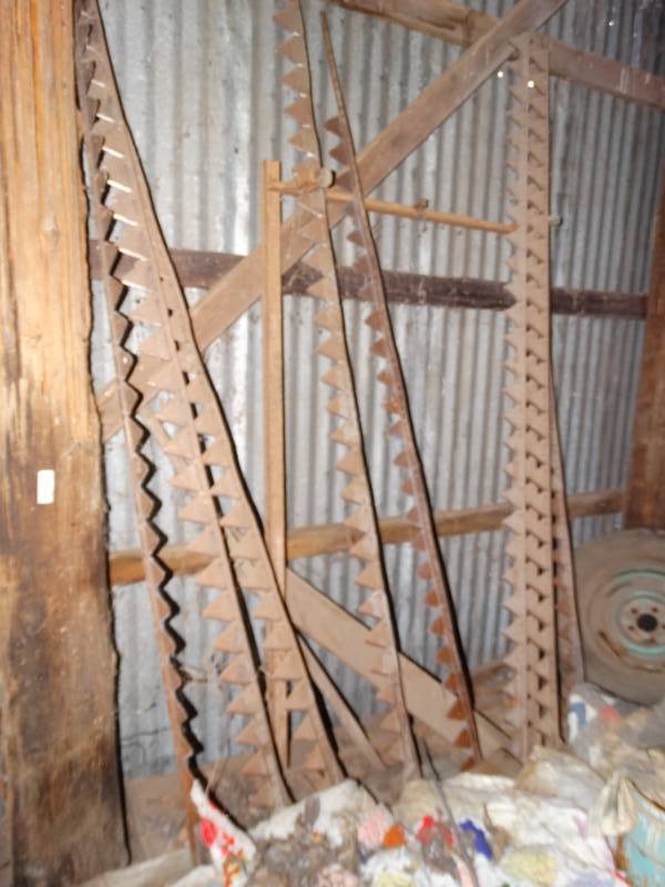 lot 7931 image: Sickle mower blades