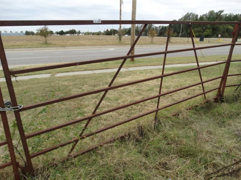 lot 7951 image: Metal farm gate