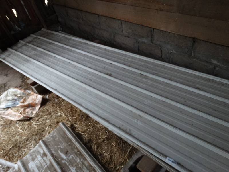 lot 7955 image: Lot of barn metal siding