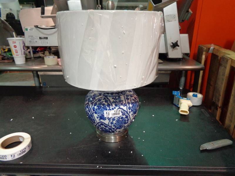 lot 1214 image: New Lamp