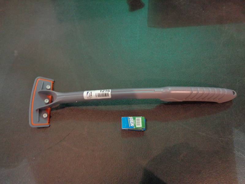 lot 1216 image: BRO SHAVER Back Hair Shaver