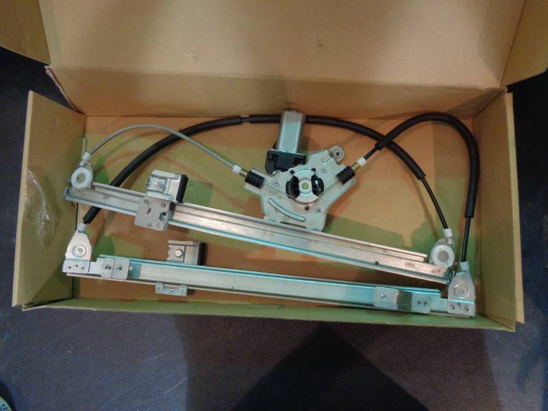 lot 1220 image: Uni Filter Truck Window Regulator Unknown Make And Model