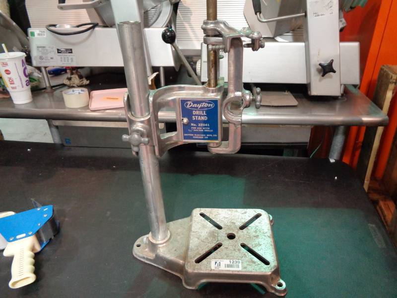 lot 1239 image: Dayton Drill Stand