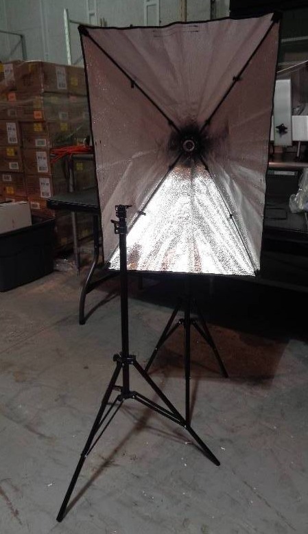 lot 1252 image: Raleno Photography Lighting
