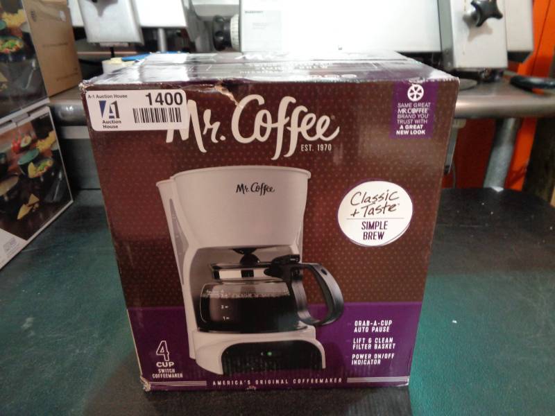 lot 1400 image: Mr Coffee 4 Cup Coffee Maker