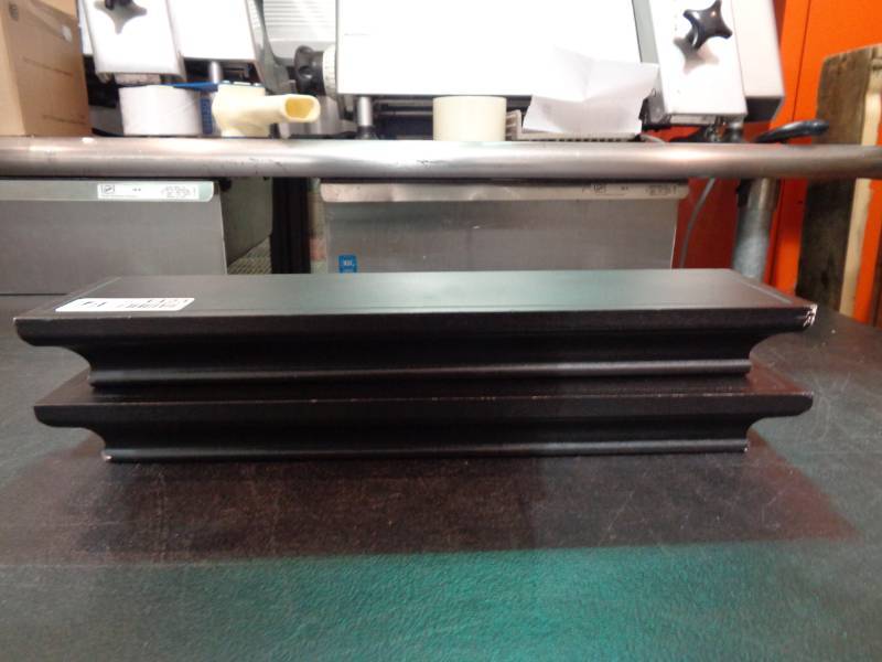 lot 1423 image: Floating Shelves Lot Of  2