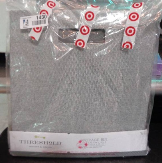 lot 1430 image: Fashion Cube Storage Bin (13) Gray Linen - Threshold