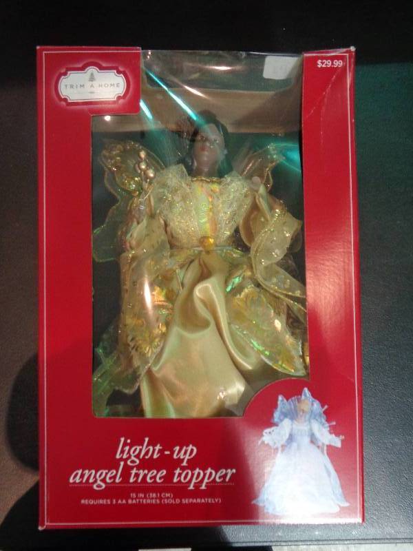 lot 1446 image: Trim-A-Home Light-Up Angel Tree Topper