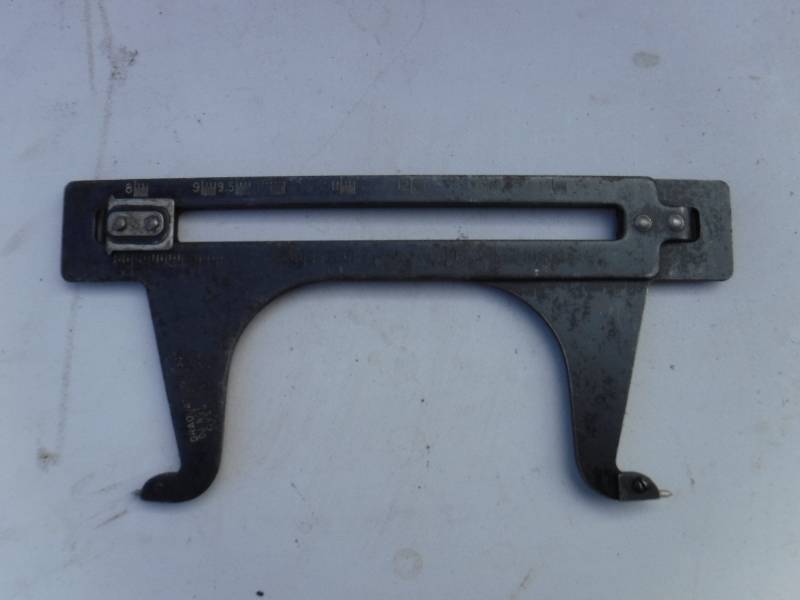 lot 6765 image: Automotive brake guage