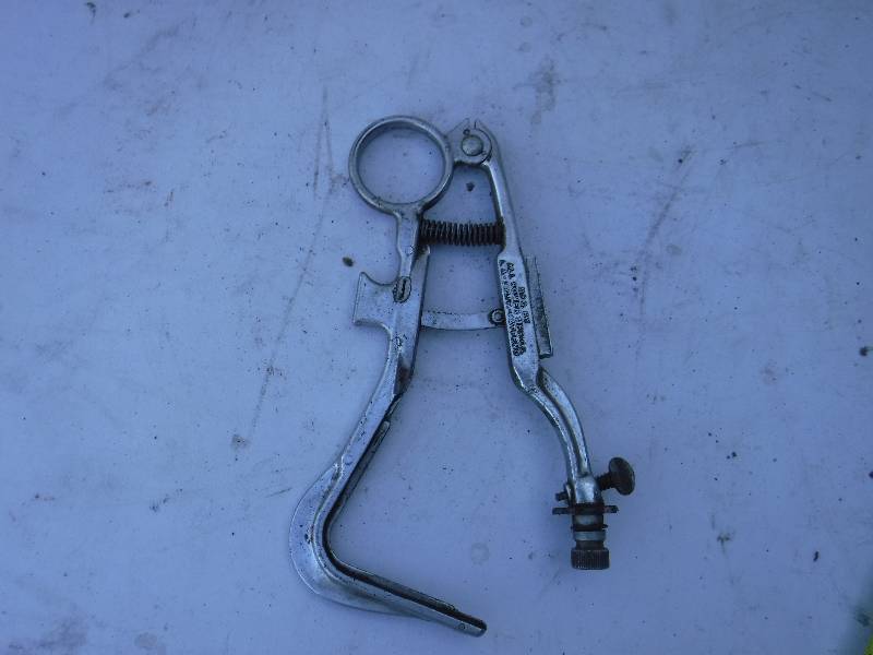 lot 6820 image: piston ring tool