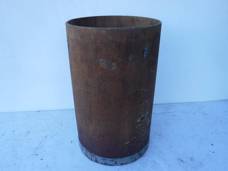 lot 6845 image: Small wooden barrel