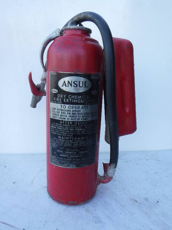 lot 6851 image: Ansul fire extinguisher