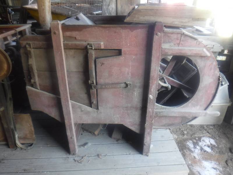 lot 2858 image: Vintage primitive Grain and seed cleaner