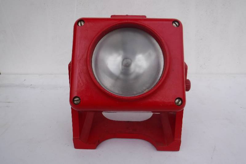 lot 7501 image: Roflan company spot light work light- untested