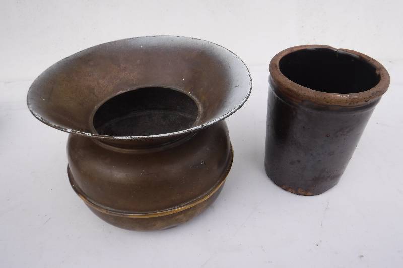 lot 7505 image: Spittoon