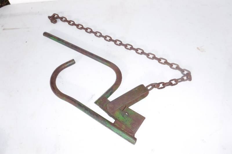 lot 7507 image: Gate Hardware
