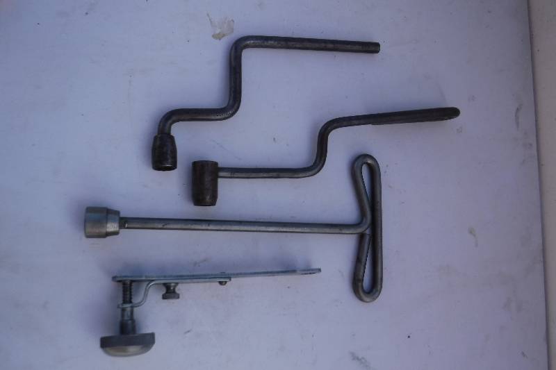 lot 7510 image: Blackhawk wrench plus more