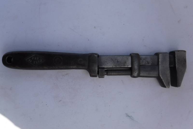 lot 7514 image: Railroad pipe wrench