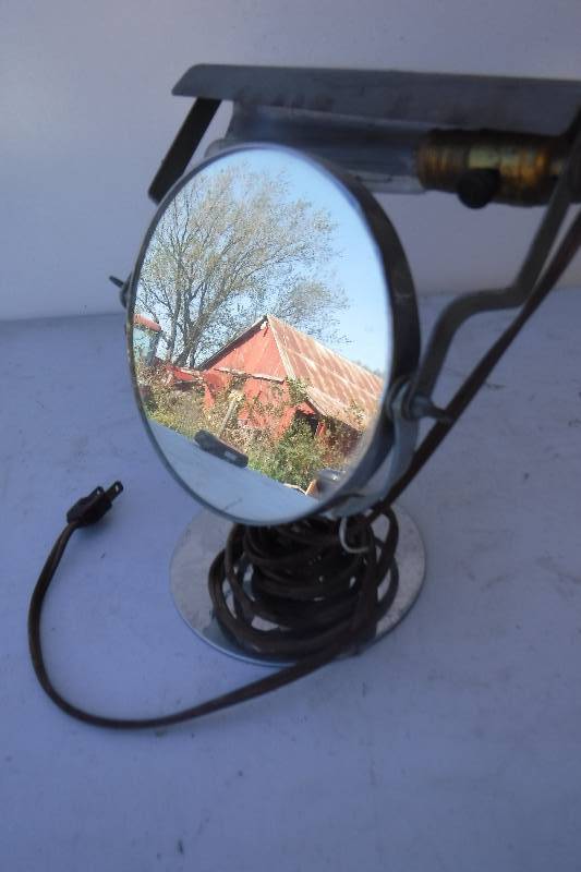 lot 7533 image: Mirror lamp