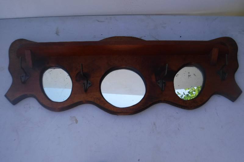 lot 7534 image: Wood hat rack wall shelf