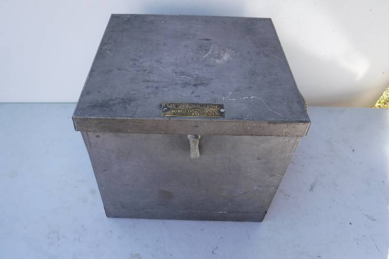 lot 7538 image: Prentiss-wabers auto cook stove