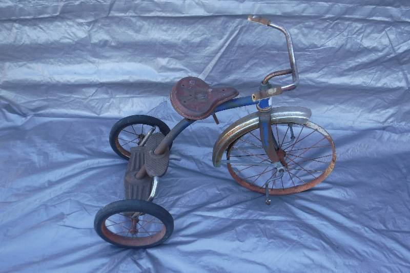 lot 7544 image: Vintage tricycle- project piece