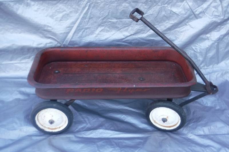 lot 7548 image: Vintage Radio Flyer wagon
