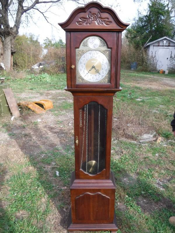 lot 4978 image: Grandfather Clock