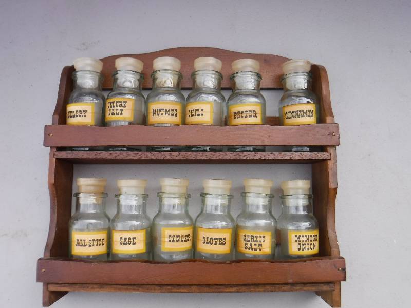 lot 6868 image: spice rack