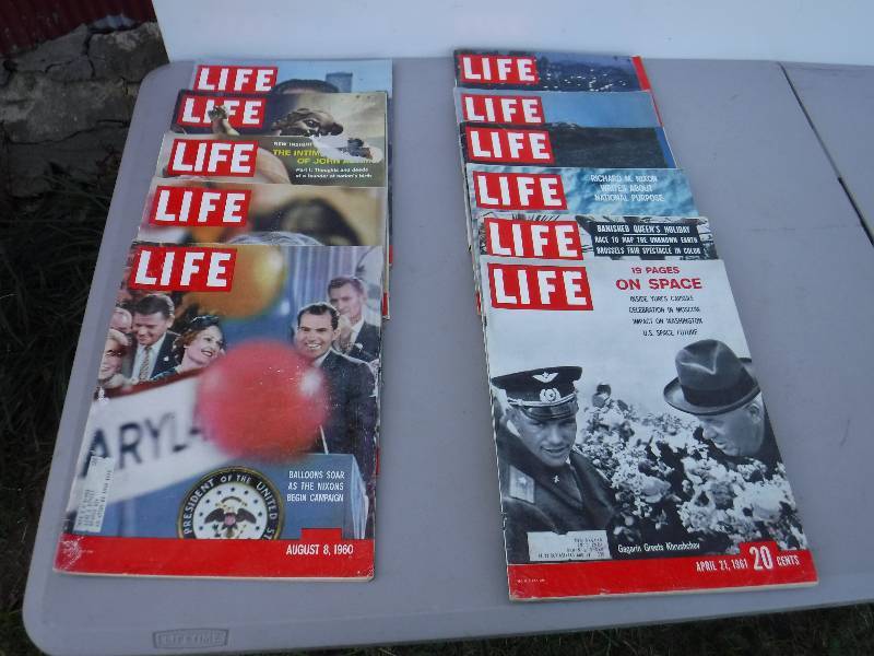 lot 6877 image: Vintage life magazines
