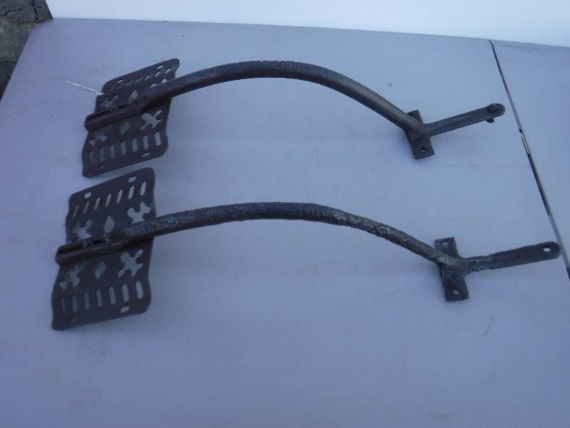 lot 6893 image: Stage Coach steps