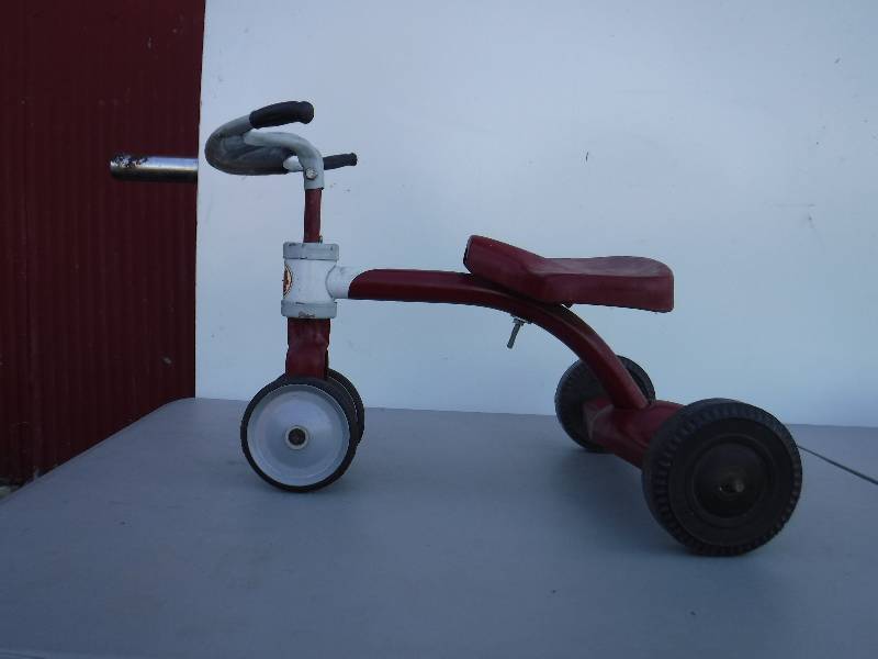 lot 6895 image: vintage tricycle